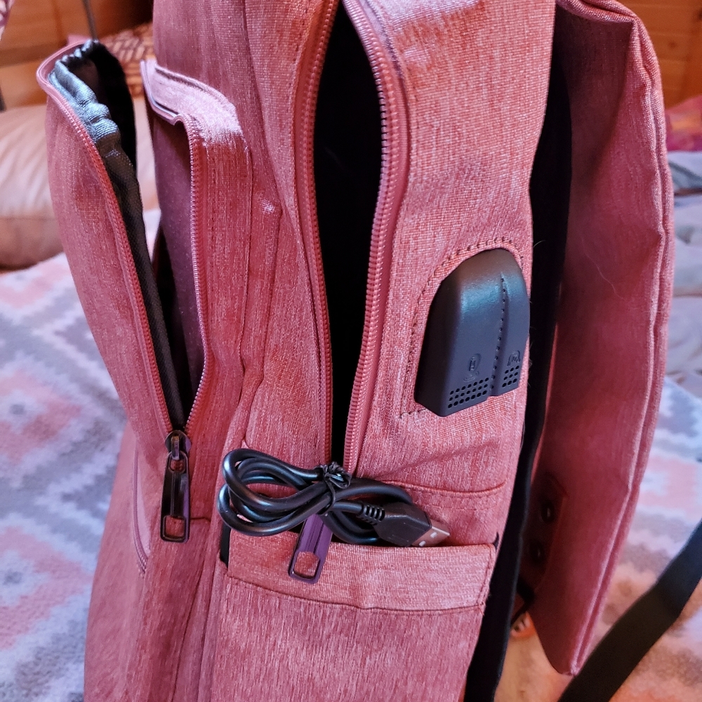 Back pack - Picture 4 of 4
